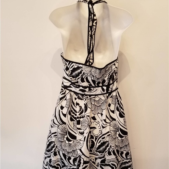 A New Approach Black & White Halter Dress 10 - Picture 4 of 10